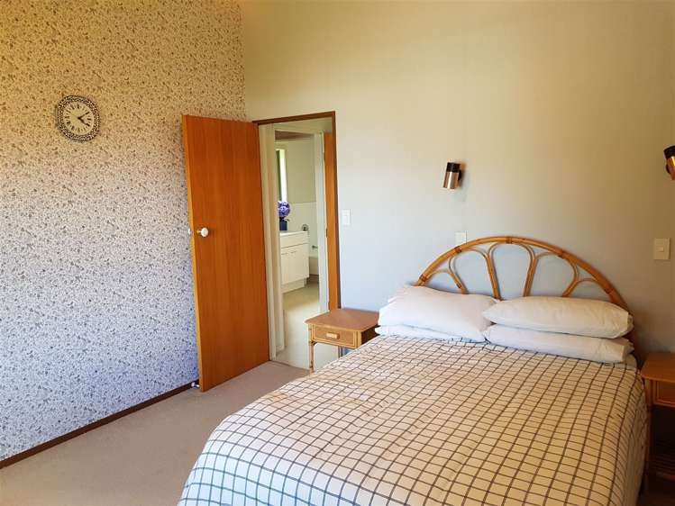 119 Oratia Place Onemana_48