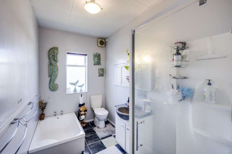 607 Frederick Street West Mahora_16