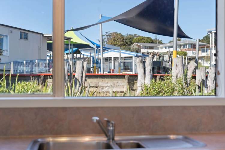 2/48 Mayfair Crescent Mairangi Bay_8