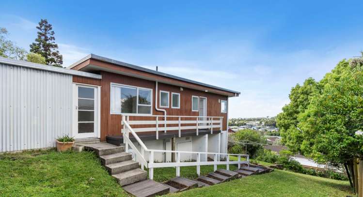 2/51a Target Road Totara Vale_16