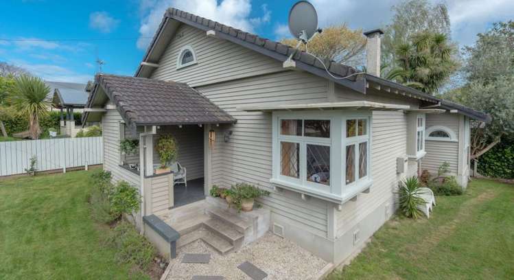 13 Te Aroha Street Hamilton East_0