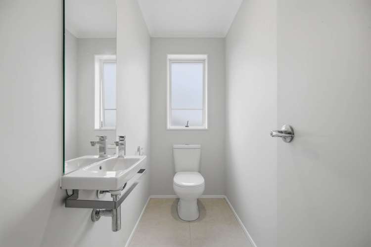 50 Mackay Drive Greenhithe_15