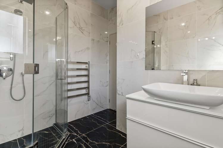 8 Moville Drive Flat Bush_23