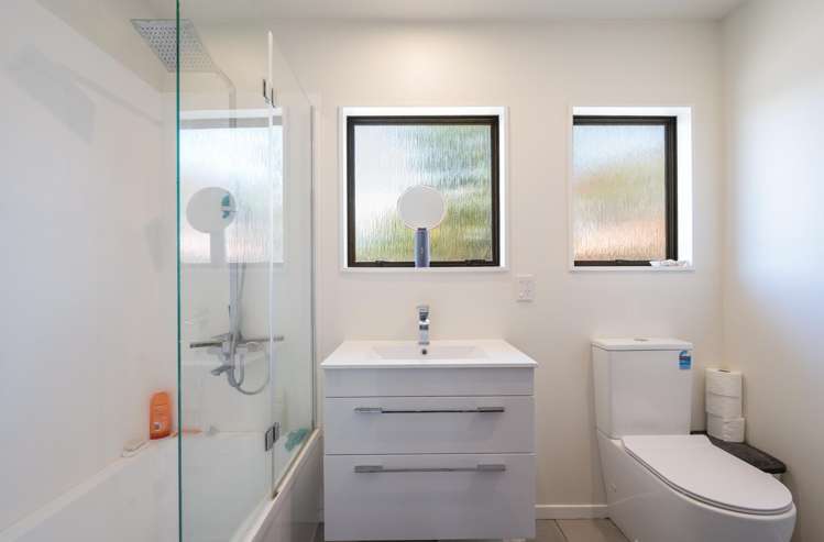 2/116 Parkers Road Tahunanui_13