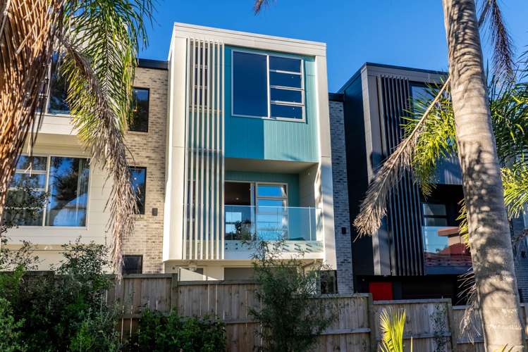 33 Williamson Avenue Belmont_38