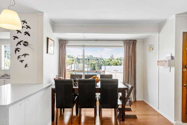 2/1 Hiwihau Place Glenfield_6