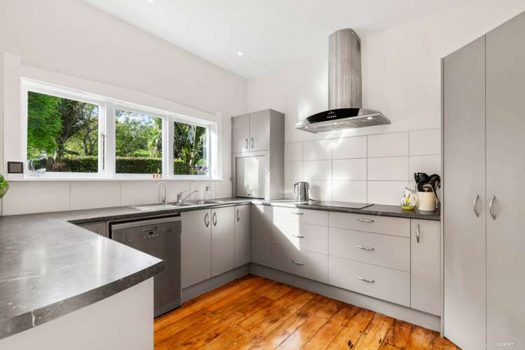 3 Beaver Road East_4