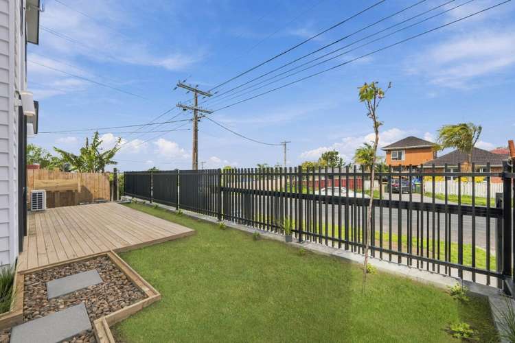 Units 1-3/48 Roberts Road Te Atatu South_15