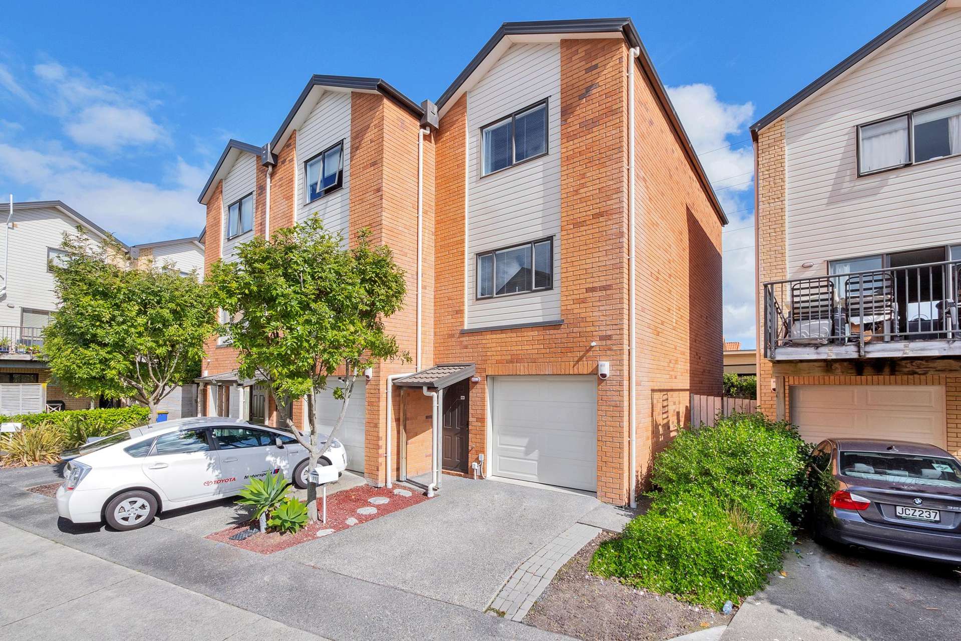 227/172 Mcleod Road Te Atatu South_0