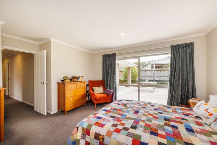 8 Roots Street West Feilding_23