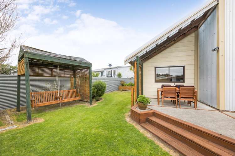 5 Hennessy Street East Foxton Beach_19