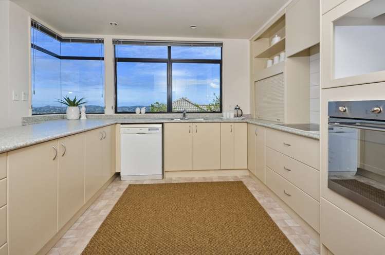 5 Savoy Road Orewa_28