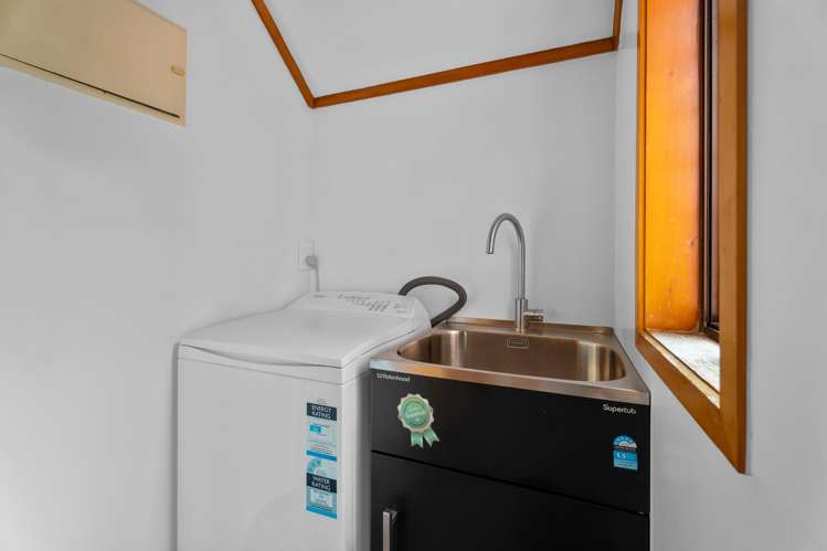 33 Queens Parade Devonport_32