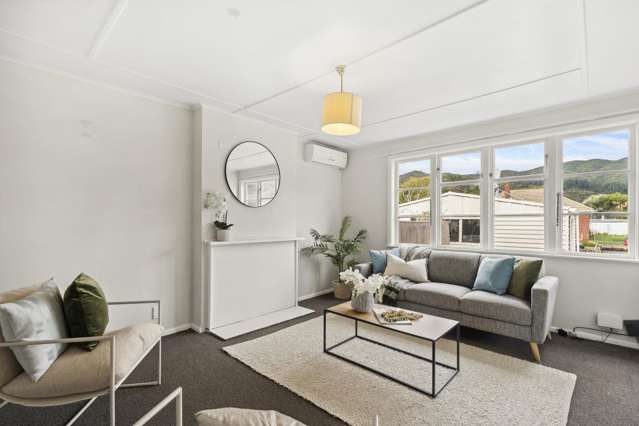 53 Hewer Crescent Naenae_1