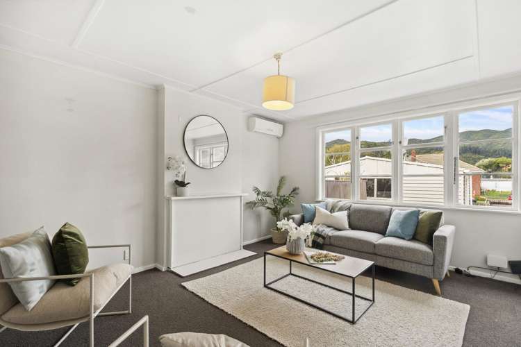 53 Hewer Crescent Naenae_1