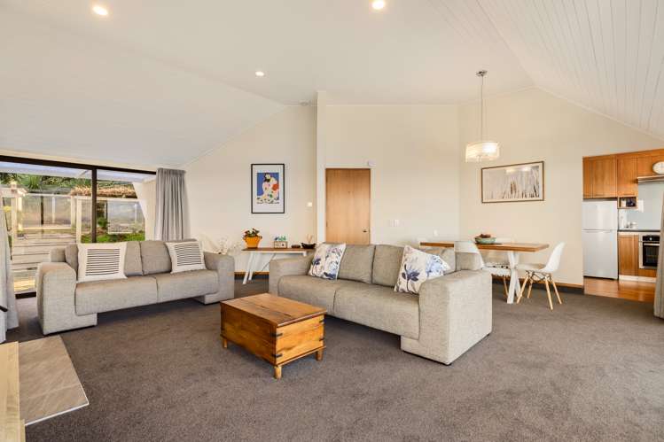 110b Wynyard Crescent Fernhill/Sunshine Bay_10