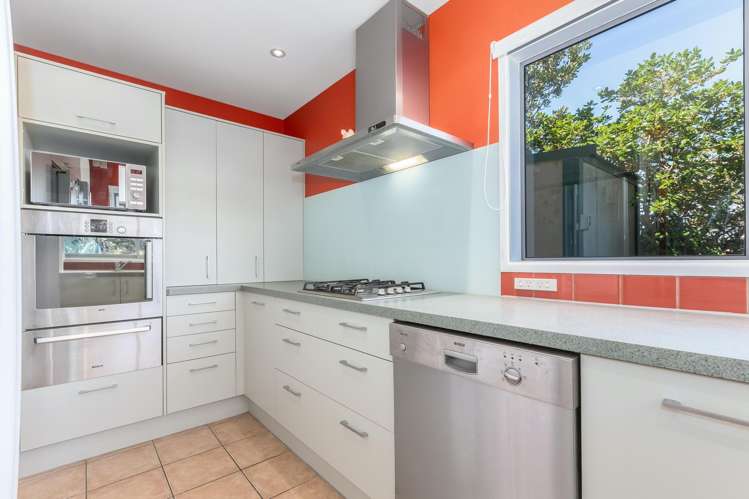57A Whanga Crescent Titahi Bay_9