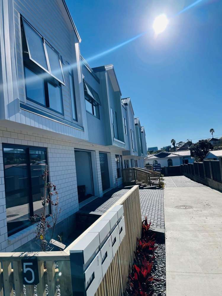 5 John F Kennedy Place_3