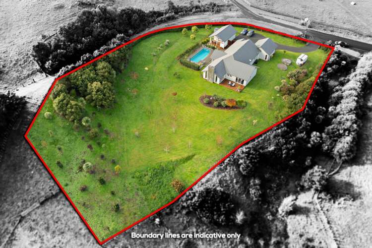 34 Niccone Place Bombay_25