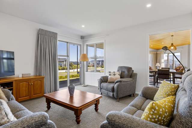 6 Raupo Crescent Wharewaka_2
