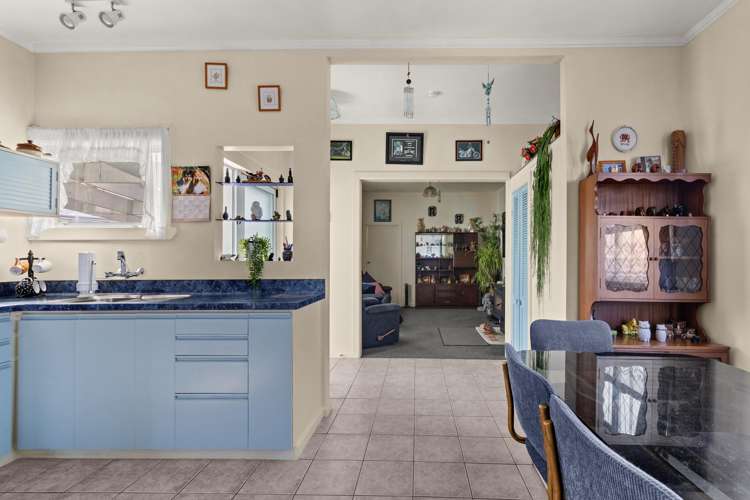 424 Massey Street Akina_23