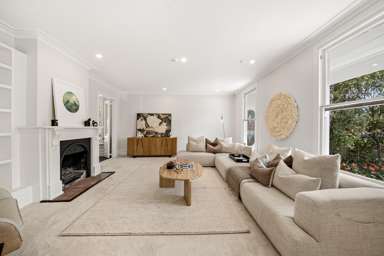 8 Green Lane East_3