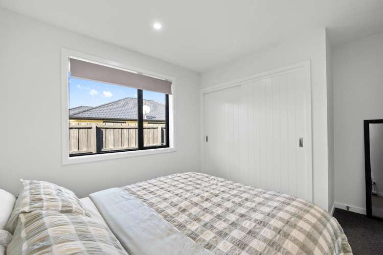 23 Redhaven Rise Netherby_18