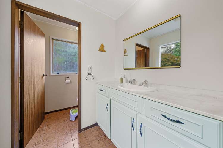 1/55 Waitohu Road York Bay_8