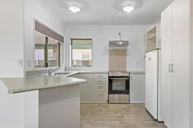 2/93 Rifle Range Road_2