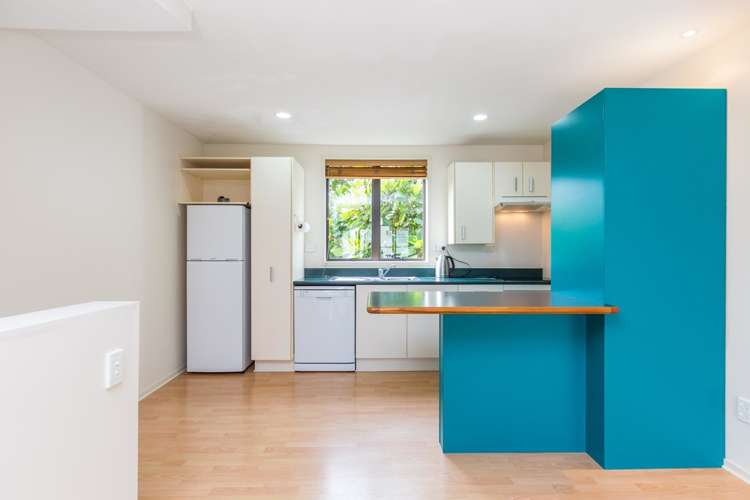 2/25 Rossmay Terrace Mount Eden_6