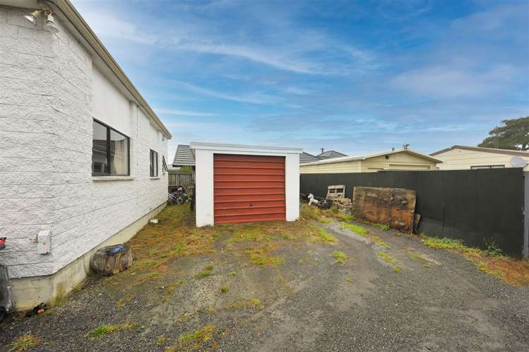270 Breezes Road Aranui_11