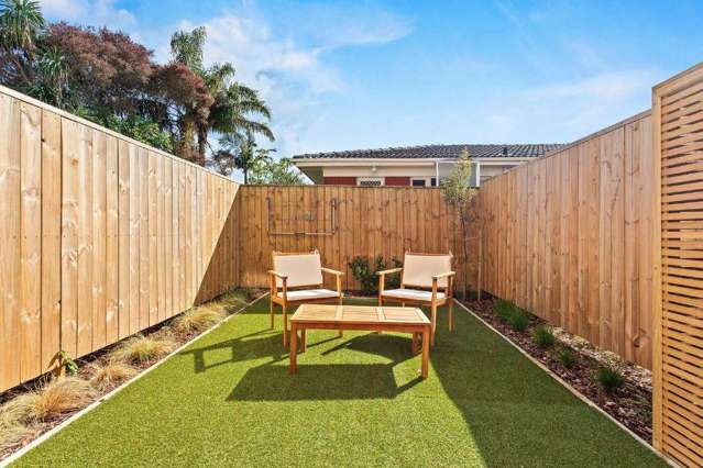 17R/200 Carrington Road Mount Albert_1