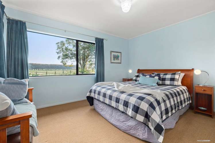 111 Pearson Road Patumahoe_13