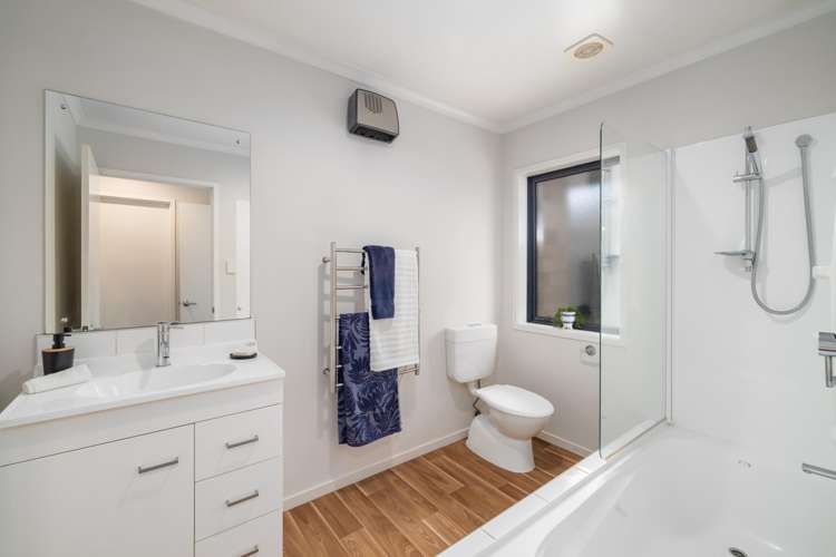 8 Christie Lane Wigram_11