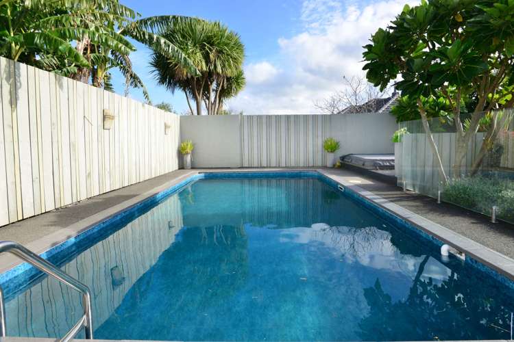 8 Murray Road Te Atatu Peninsula_18