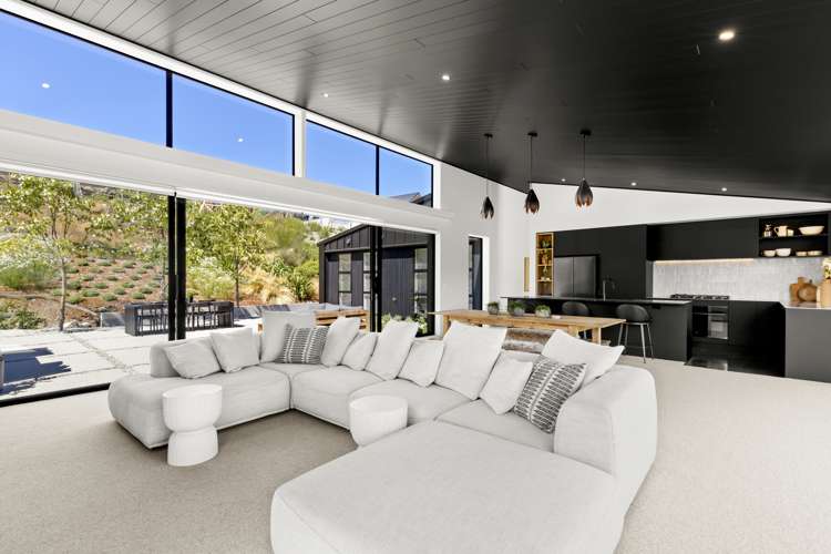 8 Spring Hill Road Kelvin Heights_13