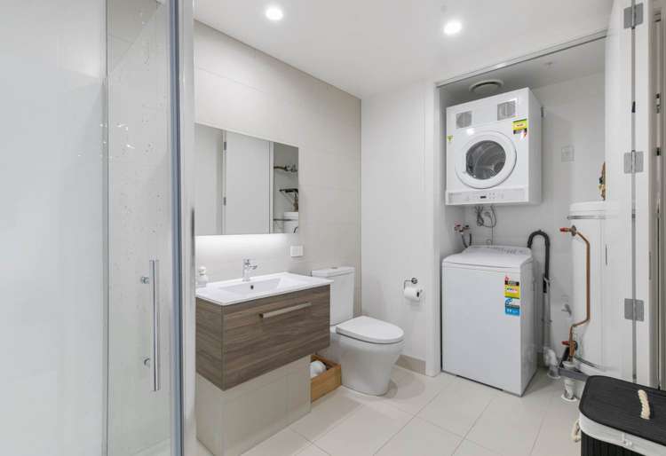 209/8 Waikumete Road Glen Eden_2