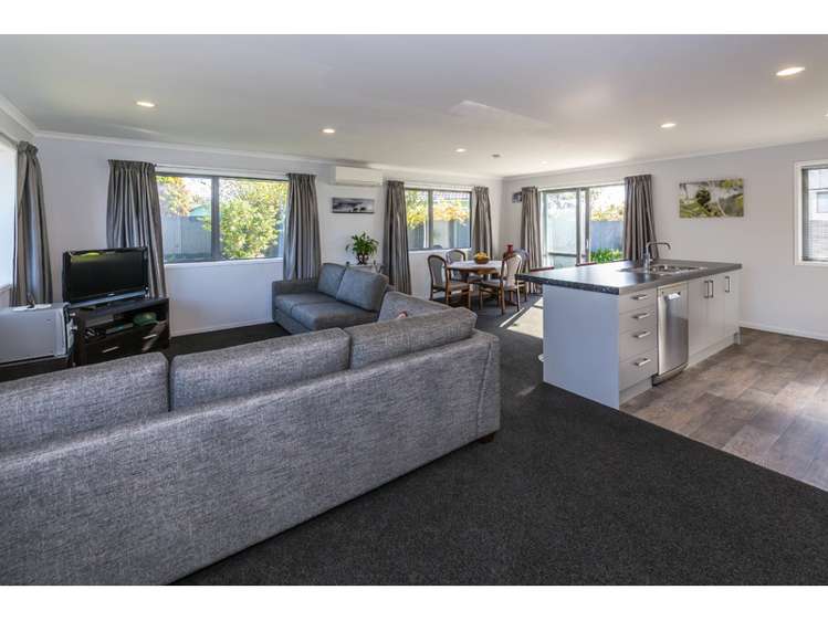 8 Carteret Place Aranui_2