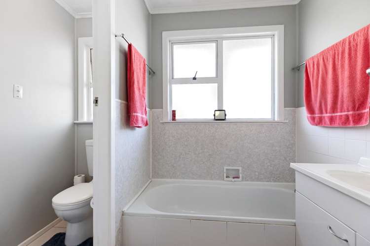 52 Smiths Road Matua_14