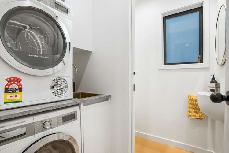 63 Neil Avenue Te Atatu Peninsula_12