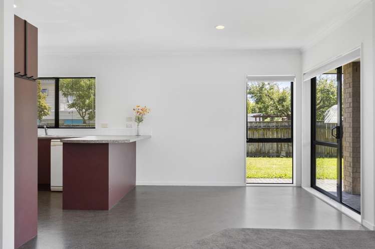 1/10 Frederick Street Two Mile Bay_6