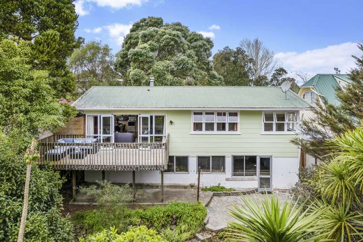 37 Rimutaka Place Titirangi_1