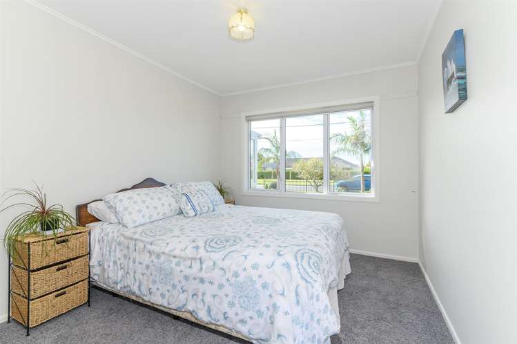 65 Beach Road Te Atatu Peninsula_8