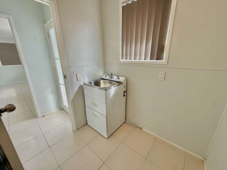 6 Yearsley Place Manurewa_14
