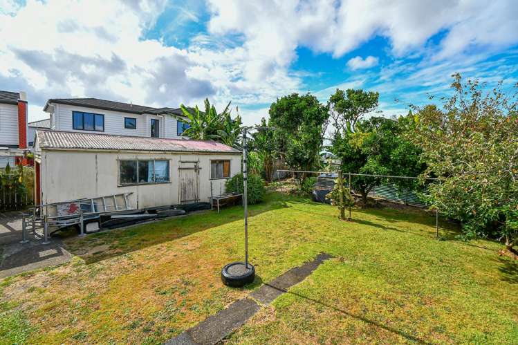 734 Massey Road Mangere_14