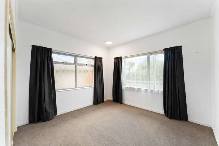 21 Williamson Avenue Belmont_10