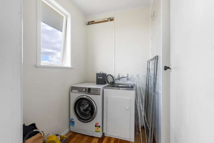 391 Otake Road Kinloch_13