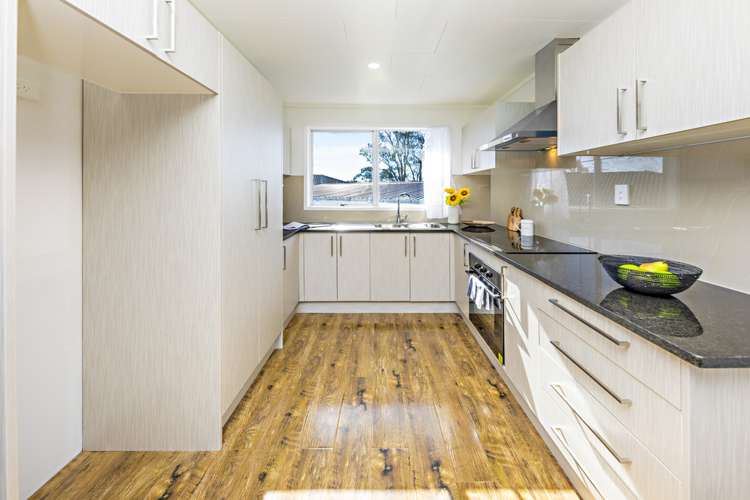 1 Pesaro Place Clover Park_5