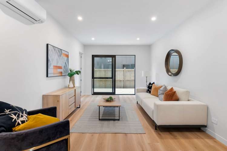 12 Mill Hill Close Flat Bush_21