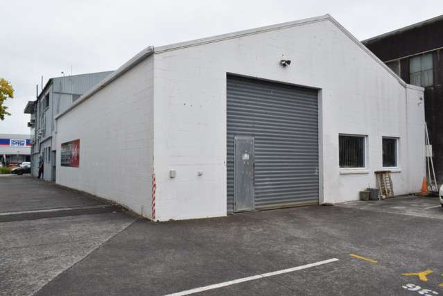 Great South Rd Warehouse 200m2